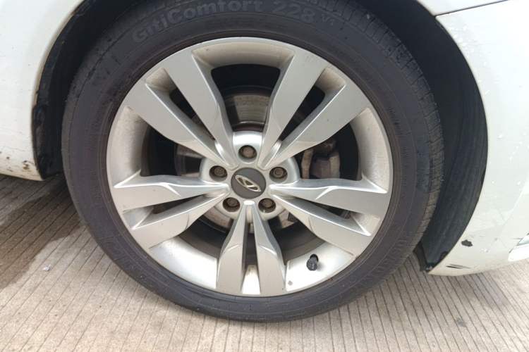 Used Chery Arrizo 5 2017 1.5L CVT Elite Edition Right Front Wheel Hub