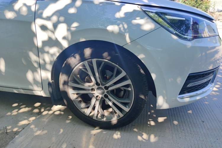Used Chery Arrizo 5 2017 1.5L Manual Luxury Edition Right Front Wheel Hub