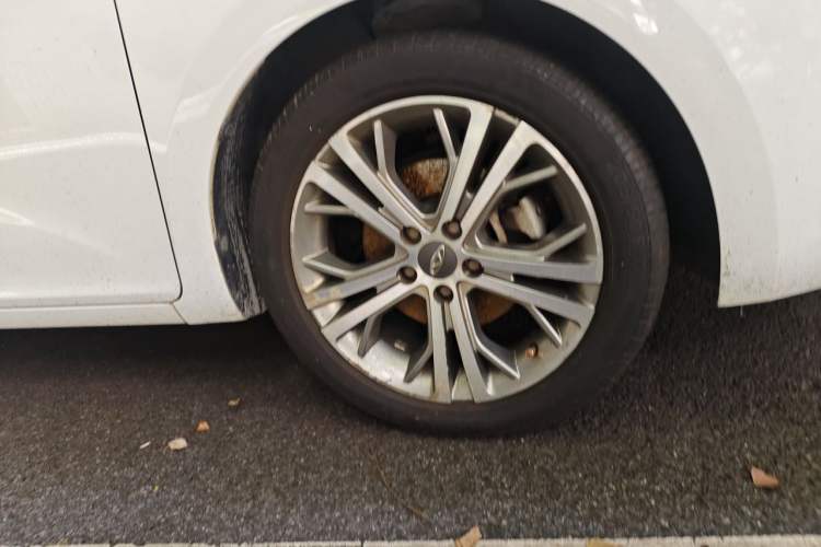 Used Chery Arrizo 5 2017 1.5L Manual Luxury Edition Right Front Wheel Hub