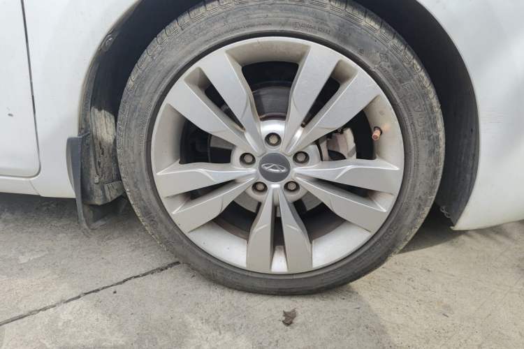 Used Chery Arrizo 5 2017 1.5L CVT Trendsetting Edition Right Front Wheel Hub