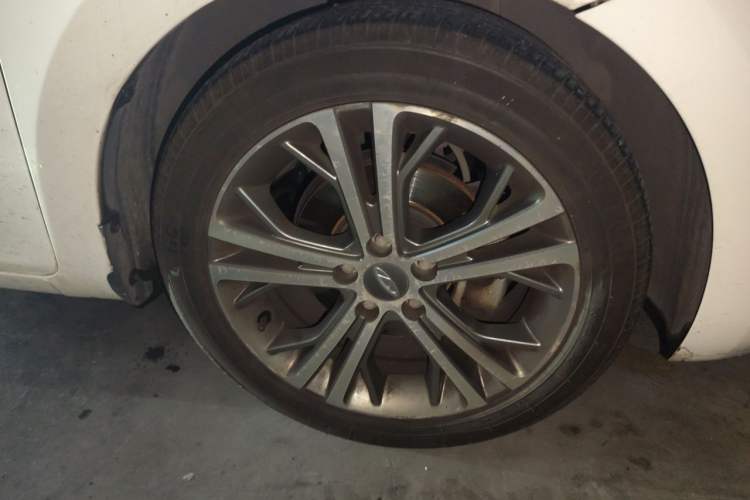 Used Chery Arrizo 5 2017 1.5L Manual Luxury Edition Right Front Wheel Hub
