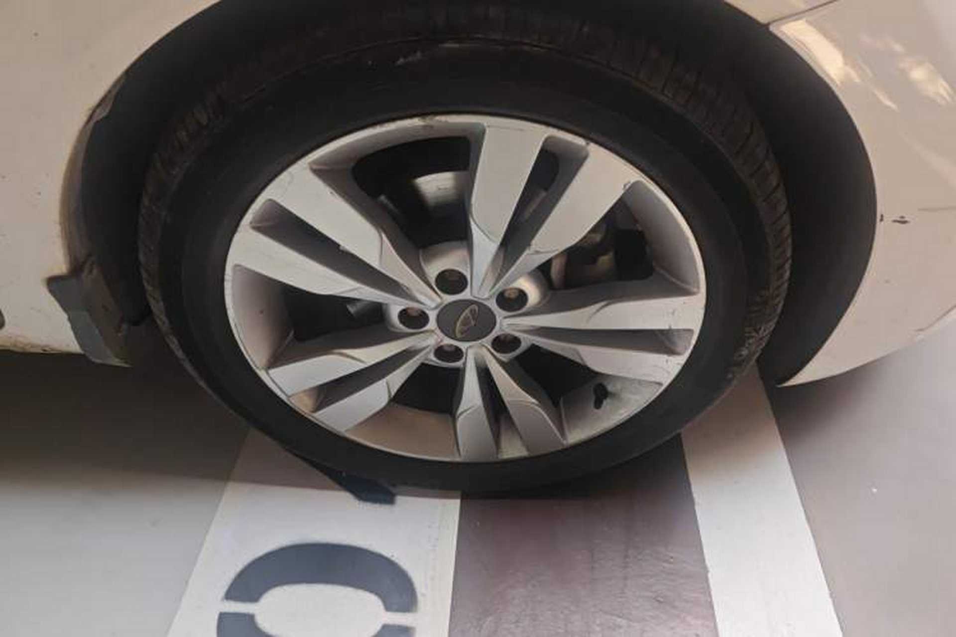 Used Chery Arrizo 5 2017 1.5L Manual Lingchao Edition Right Front Wheel Hub