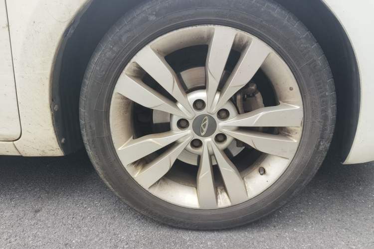 Used Chery Arrizo 5 2017 1.5L Manual Elite Edition Right Front Wheel Hub