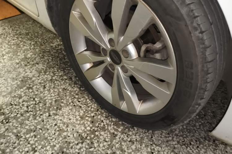Used Chery Arrizo 5 2017 1.5L Manual Lingchao Edition Right Front Wheel Hub
