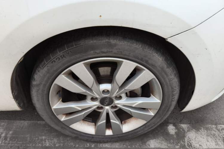Used Chery Arrizo 5 2017 1.5L Manual Lingchao Edition Right Front Wheel Hub