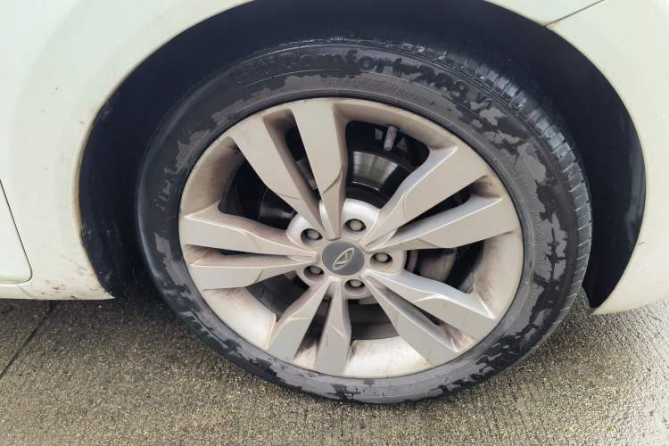 Used Chery Arrizo 5 2017 1.5L CVT Elite Edition Right Front Wheel Hub