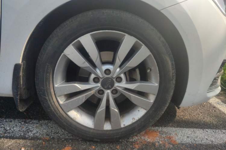 Used Chery Arrizo 5 2017 1.5L CVT Trendsetting Edition Right Front Wheel Hub