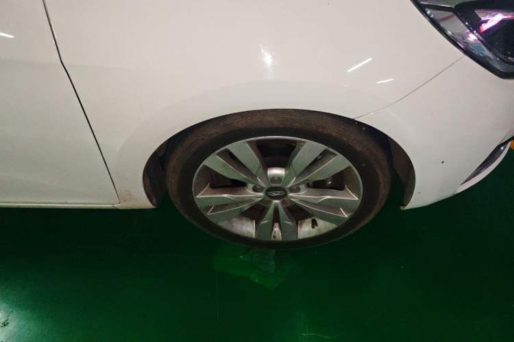 Used Chery Arrizo 5 2017 1.5L CVT Trendsetting Edition Right Front Wheel Hub