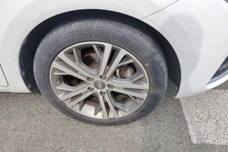 Used Chery Arrizo 5 2017 1.5L Manual Luxury Edition Right Front Wheel Hub