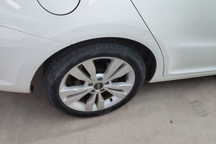 Used Chery Arrizo 5 2017 1.5L CVT Trendsetting Edition Right Rear Wheel Hub