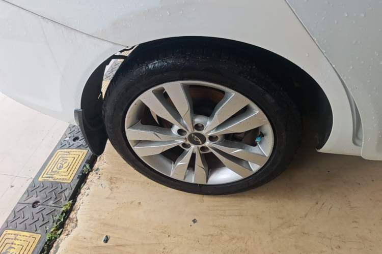 Used Chery Arrizo 5 2017 1.5L Manual Lingchao Edition Right Rear Wheel Hub