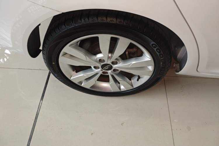 Used Chery Arrizo 5 2017 1.5L Manual Lingchao Edition Right Rear Wheel Hub