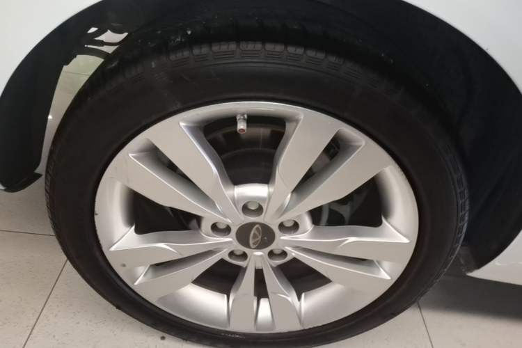 Used Chery Arrizo 5 2017 1.5L CVT Trendsetting Edition Right Rear Wheel Hub