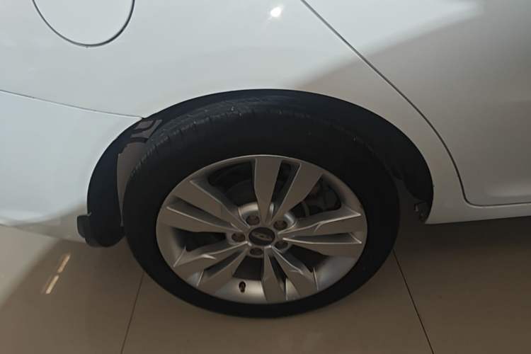 Used Chery Arrizo 5 2017 1.5L CVT Trendsetting Edition Right Rear Wheel Hub