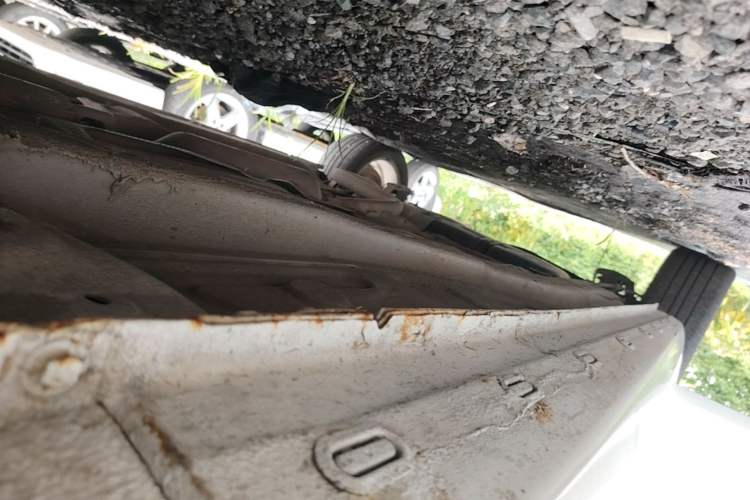 Used Chery Arrizo 5 2017 1.5L CVT Trendsetting Edition Right Side Sill