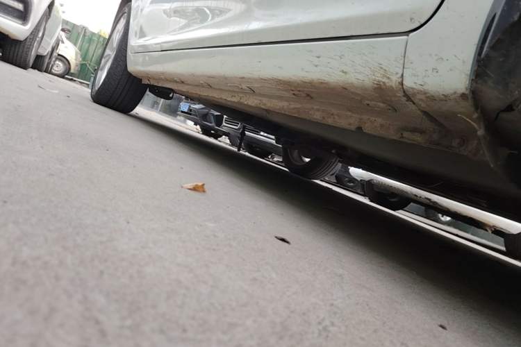 Used Chery Arrizo 5 2017 1.5L CVT Trendsetting Edition Right Side Sill