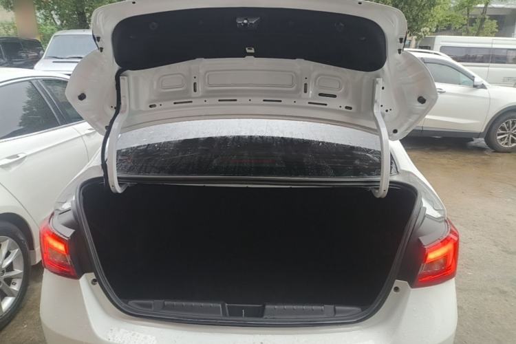 Used Chery Arrizo 5 2017 SPORT 1.5T Manual Fashion Edition Trunk