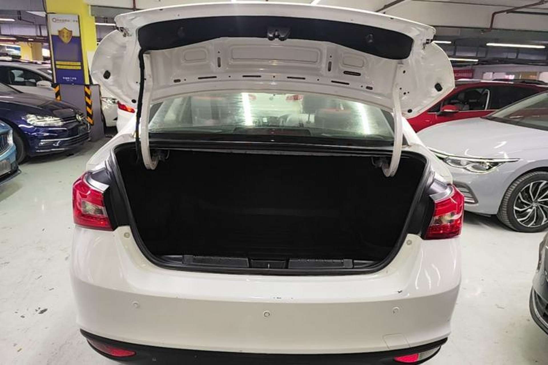 Used Chery Arrizo 5 2017 1.5L CVT Luxury Edition Trunk
