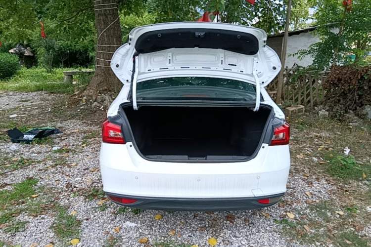 Used Chery Arrizo 5 2017 1.5L CVT Trendsetting Edition Trunk