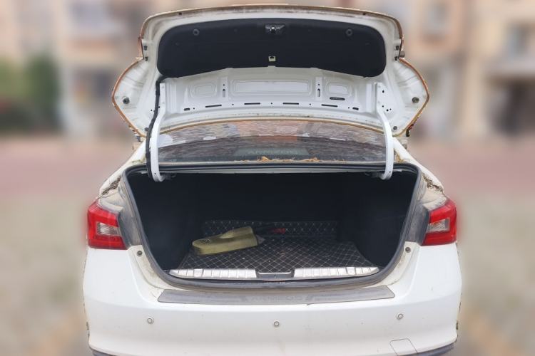 Used Chery Arrizo 5 2017 SPORT 1.5T Manual Fashion Edition Trunk
