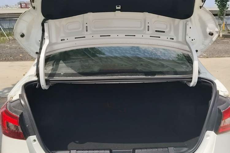 Used Chery Arrizo 5 2017 1.5L CVT Elite Edition Trunk