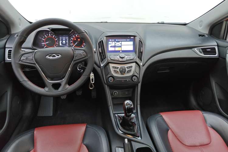 Used Chery Arrizo 5 2017 SPORT 1.5T Manual Luxury Edition Center Console