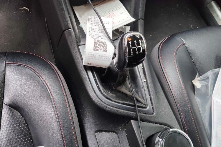 Used Chery Arrizo 5 2017 1.5L Manual Fashion Edition Gear Lever