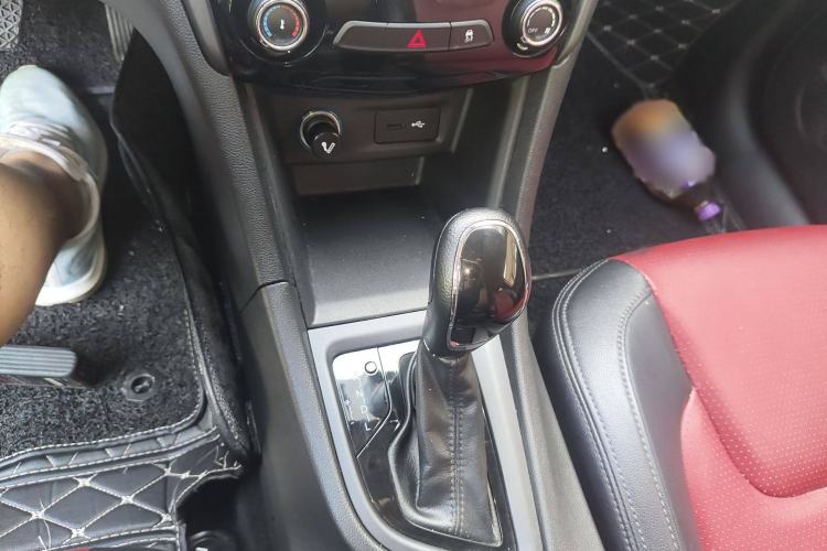 Used Chery Arrizo 5 2017 SPORT 1.5T CVT Prestige Edition Gear Lever