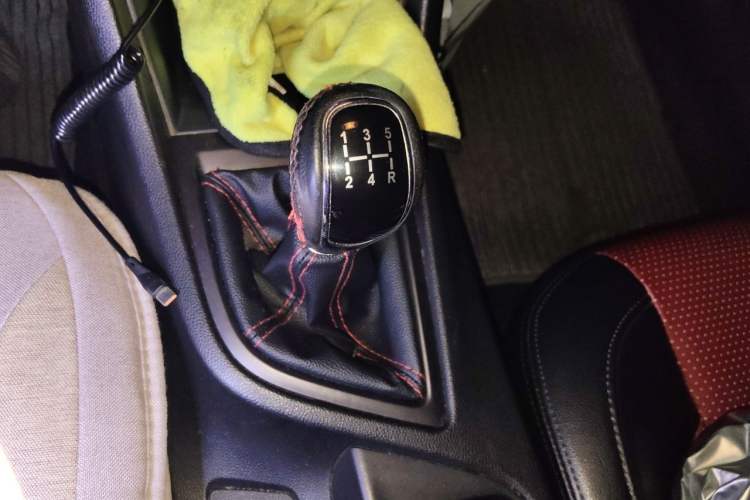 Used Chery Arrizo 5 2017 SPORT 1.5T Manual Luxury Edition Gear Lever