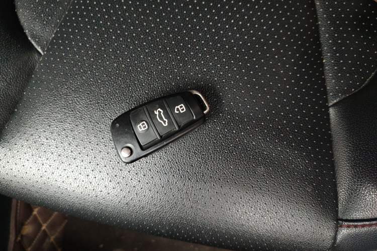 Used Chery Arrizo 5 2017 1.5L CVT Trendsetting Edition Interior 1