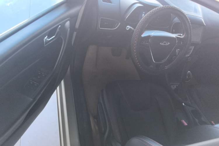 Used Chery Arrizo 5 2017 1.5L CVT Trendsetting Edition Interior 2