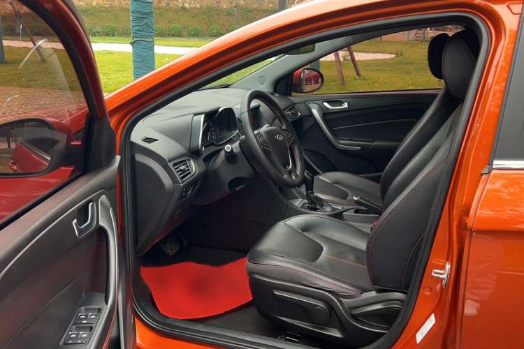 Used Chery Arrizo 5 2017 1.5L CVT Trendsetting Edition Interior 2