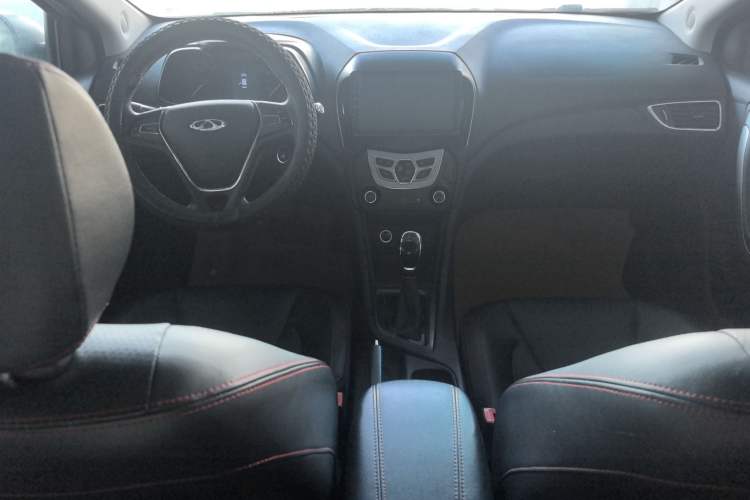 Used Chery Arrizo 5 2017 1.5L CVT Trendsetting Edition Interior 3