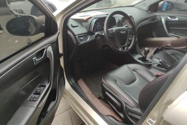 Used Chery Arrizo 5 2017 1.5L Manual Lingchao Edition Interior 3