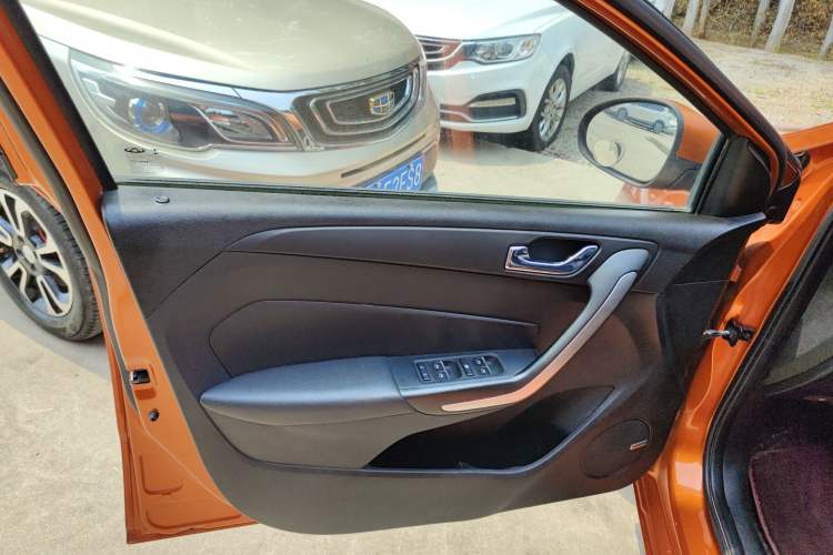 Used Chery Arrizo 5 2017 1.5L Manual Lingchao Edition Interior 7