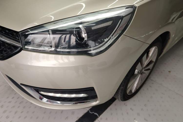 Used Chery Arrizo 5 2017 1.5L CVT Trendsetting Edition Left Front Headlight