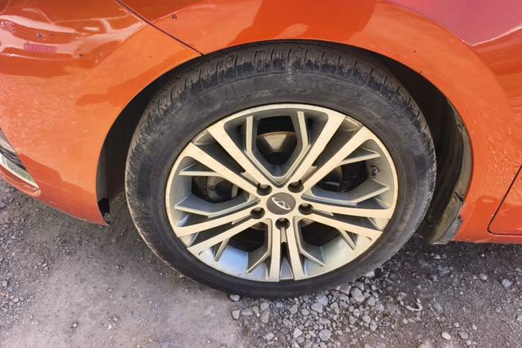 Used Chery Arrizo 5 2017 1.5L CVT Deluxe Edition Left Front Wheel Hub