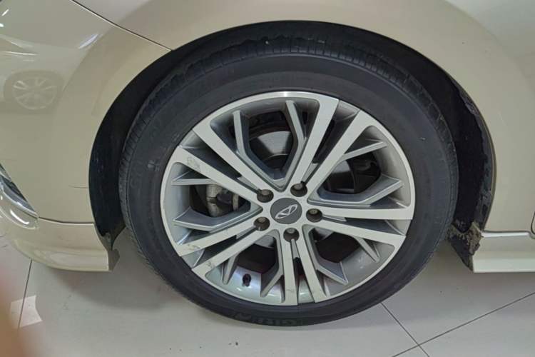 Used Chery Arrizo 5 2017 1.5L CVT Luxury Edition Left Front Wheel Hub