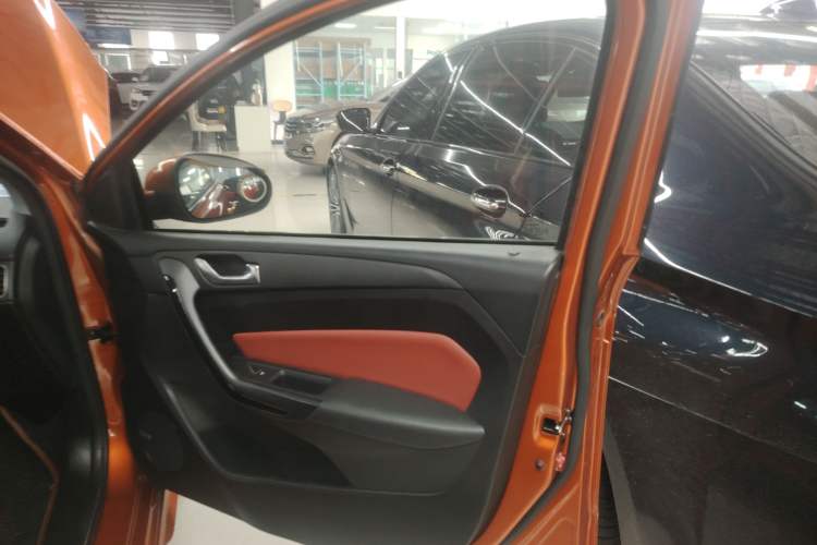 Used Chery Arrizo 5 2017 SPORT 1.5T CVT Prestige Edition Right Front Door Interior
