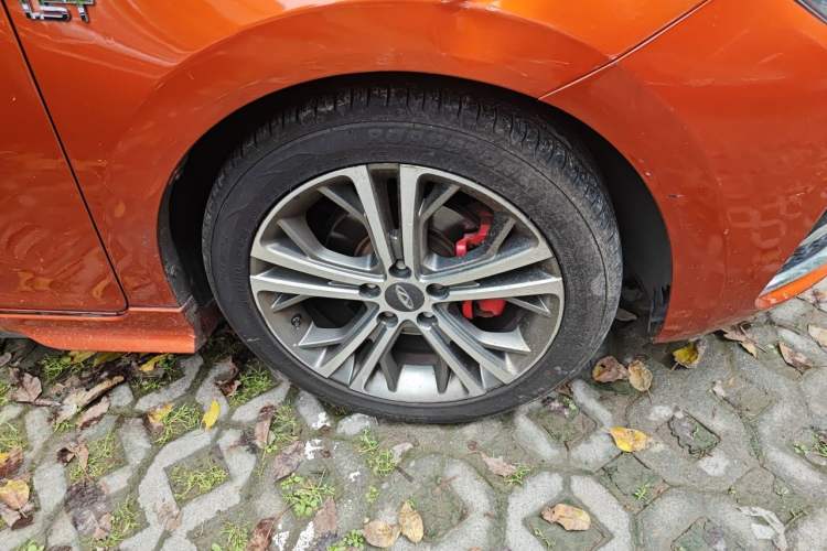 Used Chery Arrizo 5 2017 SPORT 1.5T Manual Luxury Edition Right Front Wheel Hub
