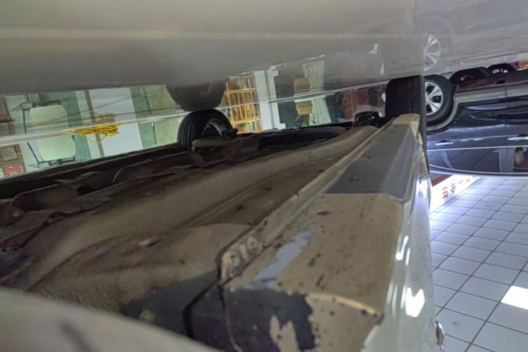 Used Chery Arrizo 5 2017 1.5L CVT Luxury Edition Right Side Sill