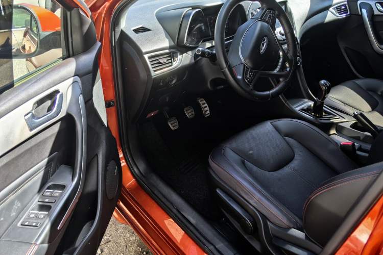 Used Chery Arrizo 5 2018 1.5L Manual Tribute to Youth Edition Interior 5