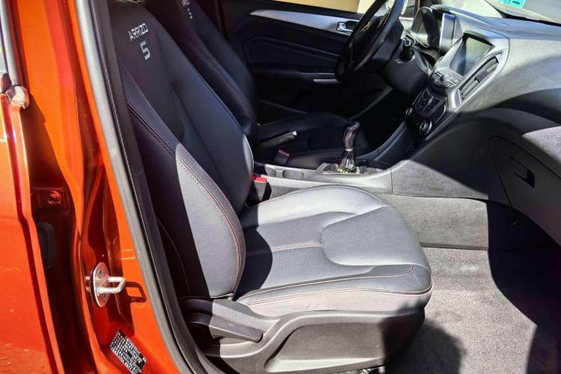 Used Chery Arrizo 5 2018 1.5L Manual Tribute to Youth Edition Interior 8