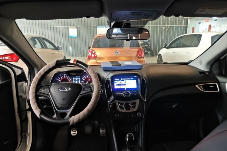 Used Chery Arrizo 5 2018 1.5L Manual Tribute to Youth Edition Center Console