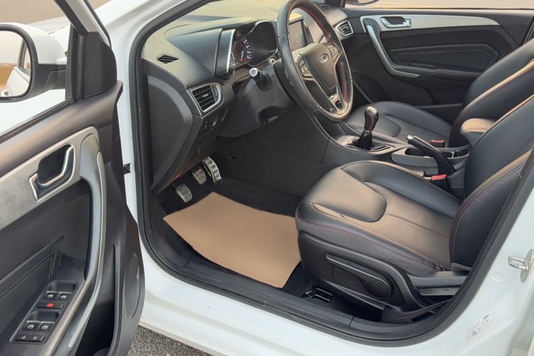 Used Chery Arrizo 5 2018 1.5L Manual Tribute to Youth Edition Interior 1