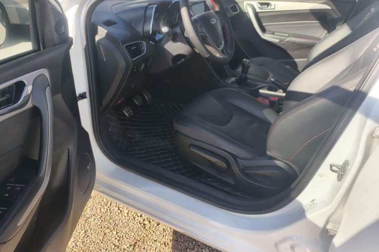 Used Chery Arrizo 5 2018 1.5L Manual Tribute to Youth Edition Interior 2