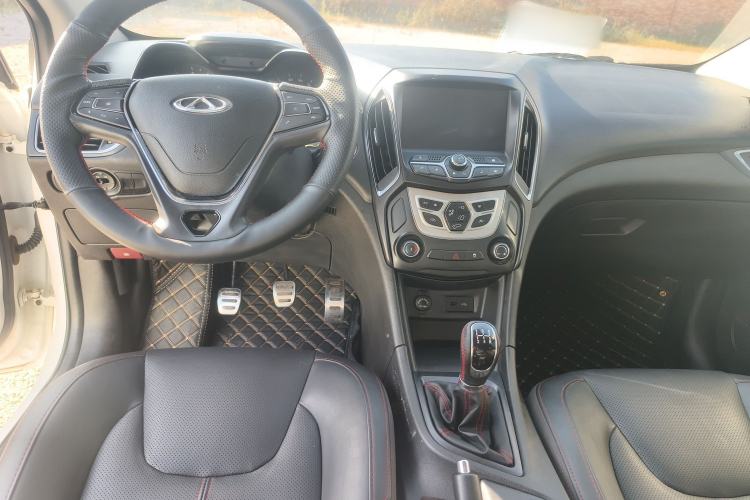 Used Chery Arrizo 5 2018 1.5L Manual Tribute to Youth Edition Interior 3