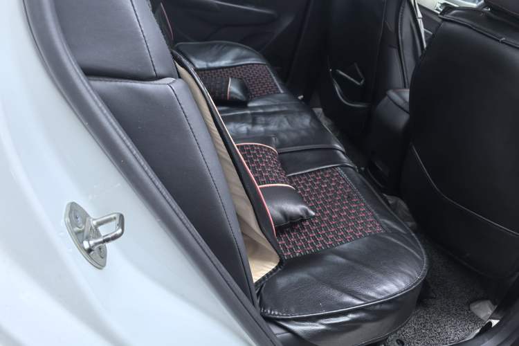 Used Chery Arrizo 5 2018 1.5L Manual Tribute to Youth Edition Interior 8