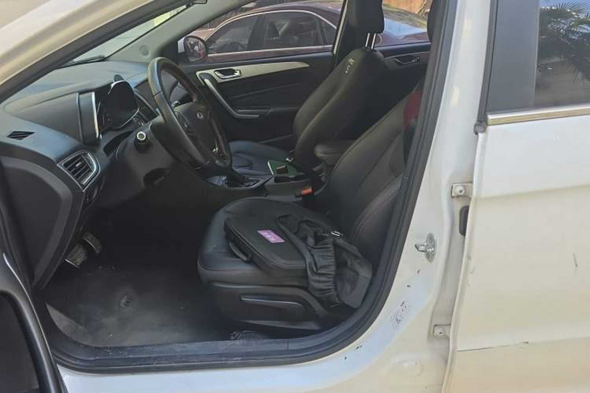 Used Chery Arrizo 5 2018 1.5L CVT Tribute to Youth Edition Left Front Seat