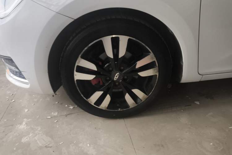 Used Chery Arrizo 5 2018 1.5L Manual Tribute to Youth Edition Left Front Wheel Hub